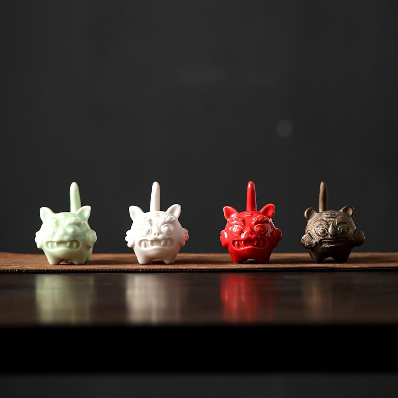 Ceramic Cartoon Tiger Ornaments: Indoor Desktop Color Glaze Series for Year of the Tiger Luck
Ceramic Cartoon Tiger Ornaments: Indoor Desktop Color Glaze Series for Year of the Tiger Luck