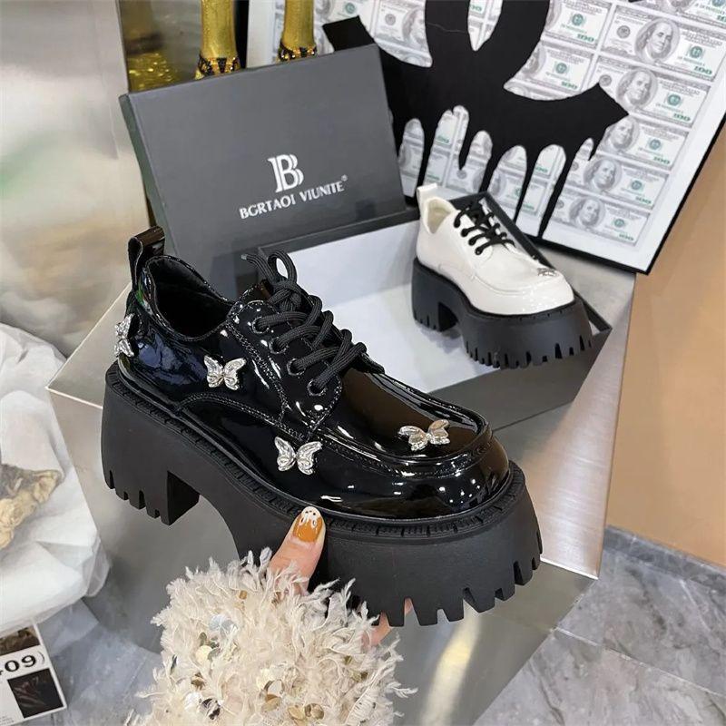 Muffin sole loafers heavy industry butterfly patent leather lace-up thick heel platform white shoes British fashion lace-up single shoes 35
Muffin sole loafers heavy industry butterfly patent leather lace-up thick heel platform white shoes British fashion lace-up single shoes 35