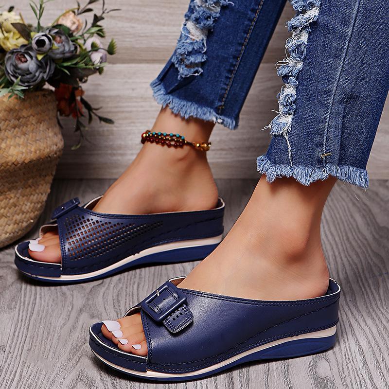 Large size cool slippers women s casual hollow buckle wedge slippers open-toed sandals 35
Large size cool slippers women s casual hollow buckle wedge slippers open-toed sandals 35