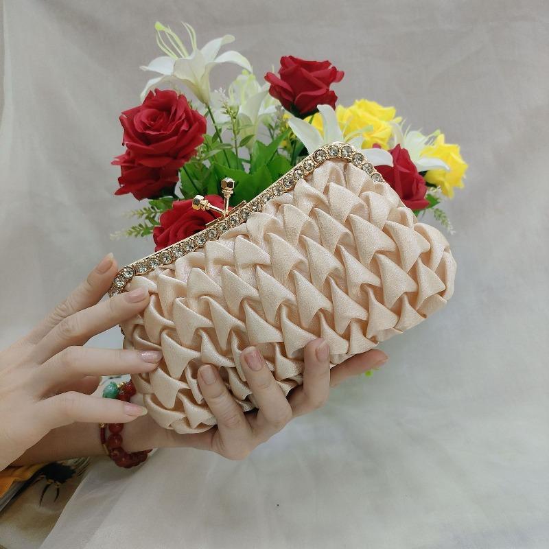New celebrity dinner bag temperament rhinestone satin banquet bag clutch bag bridesmaid clutch bag wedding
New celebrity dinner bag temperament rhinestone satin banquet bag clutch bag bridesmaid clutch bag wedding