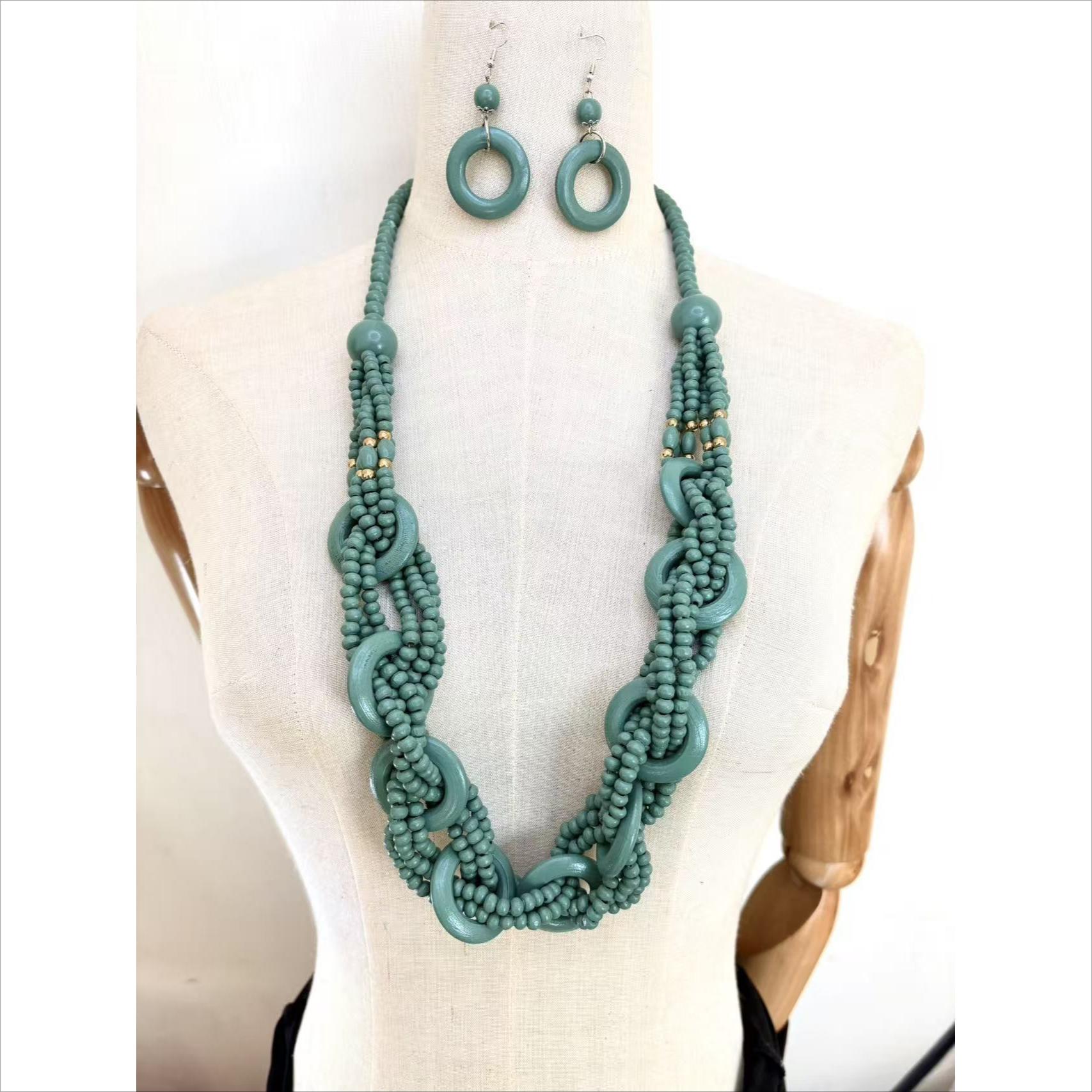 Retro Style Multilayer Disc Beaded Necklace Sweater Chain for Women Statement Jewelry Accessory світло-зелений колір
Retro Style Multilayer Disc Beaded Necklace Sweater Chain for Women Statement Jewelry Accessory світло-зелений колір