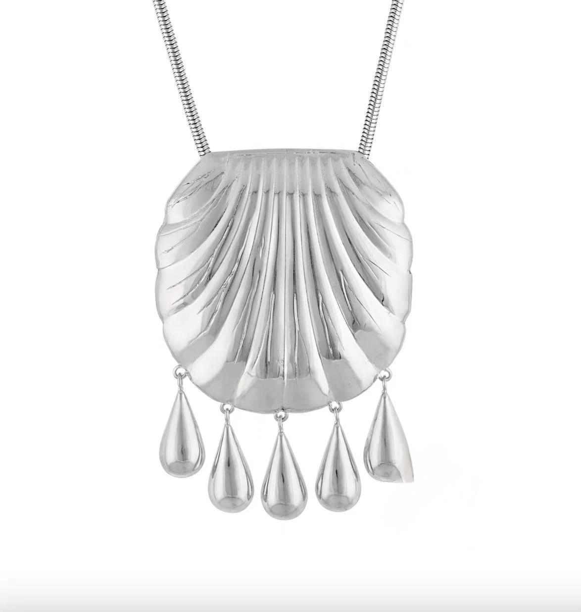 Vintage Exaggerated Metal Large Shell Shape Tassel Water Drop Pendant Necklaces for Women Party Heavy Jewelry Fashion Accessory срібний
Vintage Exaggerated Metal Large Shell Shape Tassel Water Drop Pendant Necklaces for Women Party Heavy Jewelry Fashion Accessory срібний