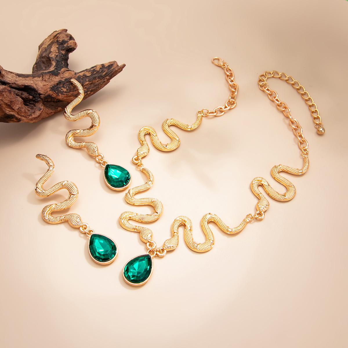 Gothic Entwined Snakes Water Drop Crystal Necklace Earring Set Punk Jewelry Party Choker золотий
Gothic Entwined Snakes Water Drop Crystal Necklace Earring Set Punk Jewelry Party Choker золотий