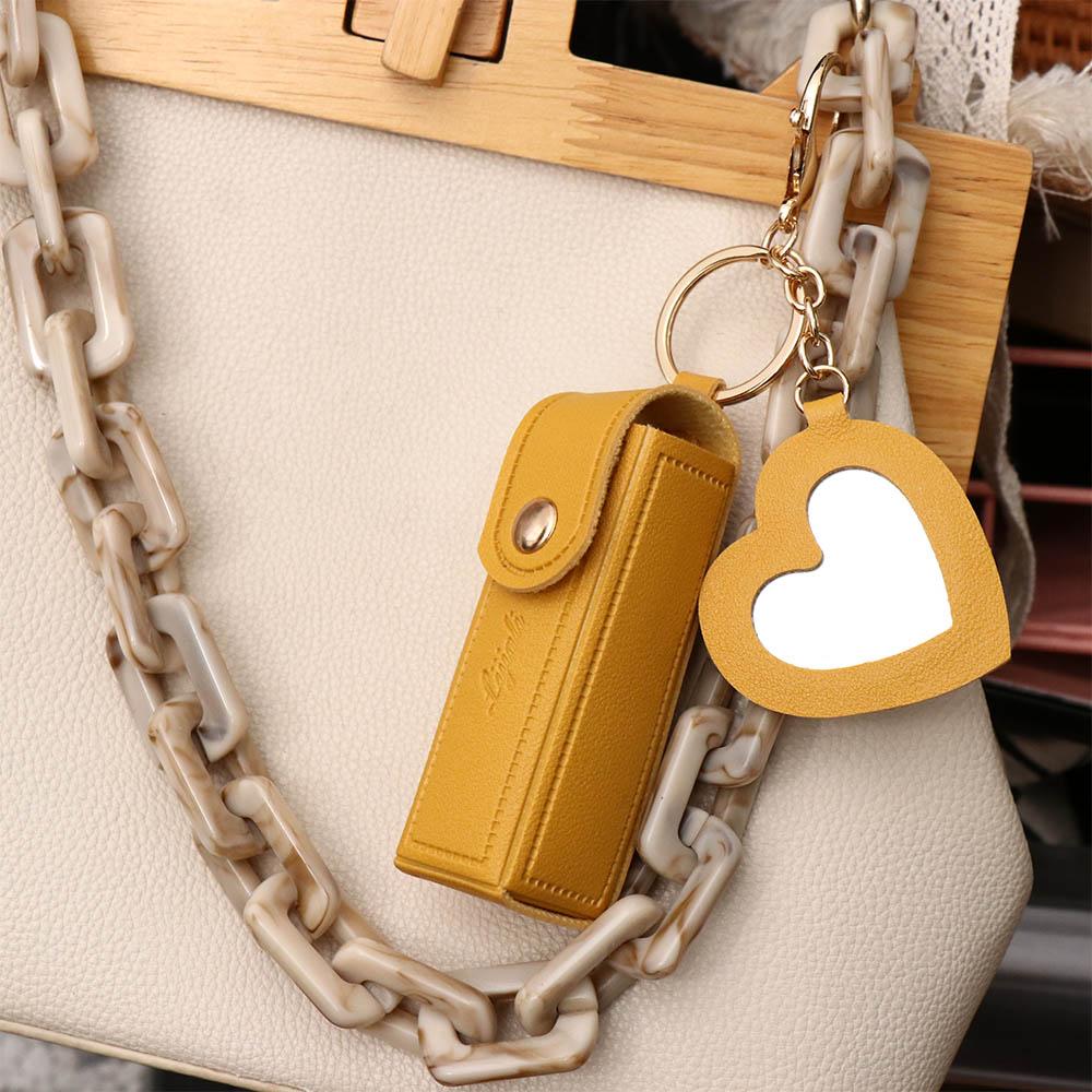Portable Lip Gloss Bag PU Leather Cosmetic Bag Outdoor Makeup Lipstick Holder Girls
Portable Lip Gloss Bag PU Leather Cosmetic Bag Outdoor Makeup Lipstick Holder Girls