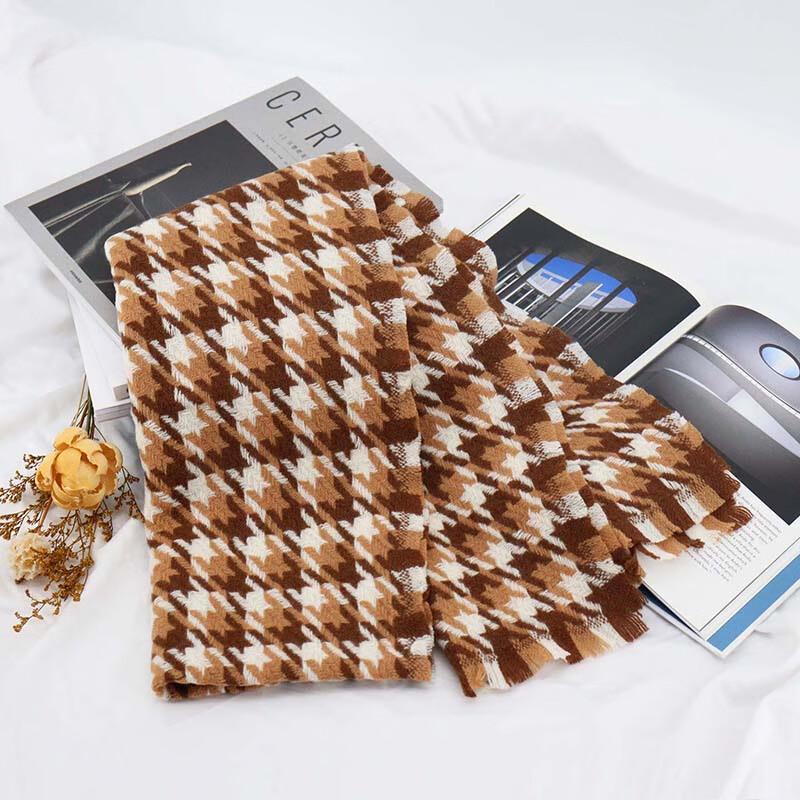 REACH STAR Houndstooth Wool Scarf 200x40cm
REACH STAR Houndstooth Wool Scarf 200x40cm