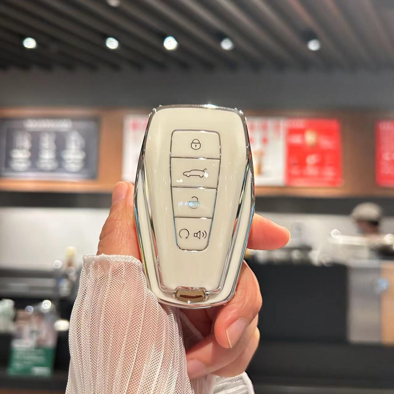 Чехол для автомобильного ключа Geely для Emgrand S, Xingrui, Binyue, Boyue, Xingyue, Binrui, Borui, Vision 6, Haoyue - пряжка-ракушка.
Чехол для автомобильного ключа Geely для Emgrand S, Xingrui, Binyue, Boyue, Xingyue, Binrui, Borui, Vision 6, Haoyue - пряжка-ракушка.