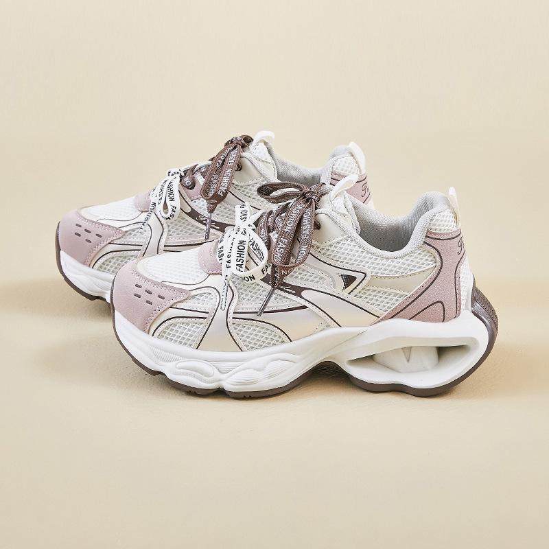 New dad shoes girl, spring student sports running leisure street shooting thick sole increases 35
New dad shoes girl, spring student sports running leisure street shooting thick sole increases 35