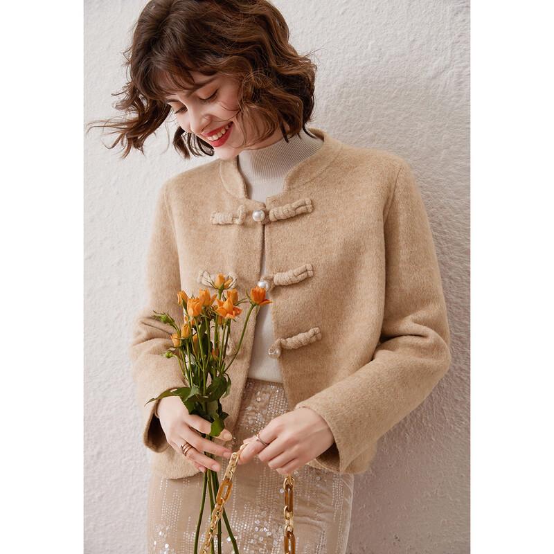 Женское шерстяное пальто в ретро китайском стиле с пуговицами-лягушками XL
Женское шерстяное пальто в ретро китайском стиле с пуговицами-лягушками XL