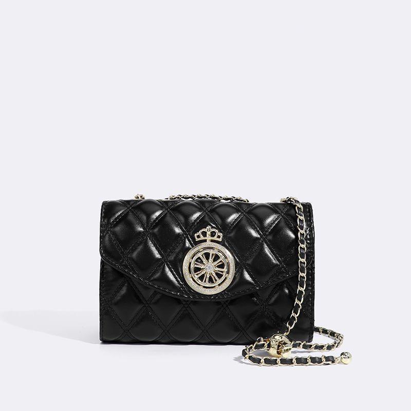 New commuter versatile diamond chain small bag women s fashion shoulder messenger bag underarm bag
New commuter versatile diamond chain small bag women s fashion shoulder messenger bag underarm bag