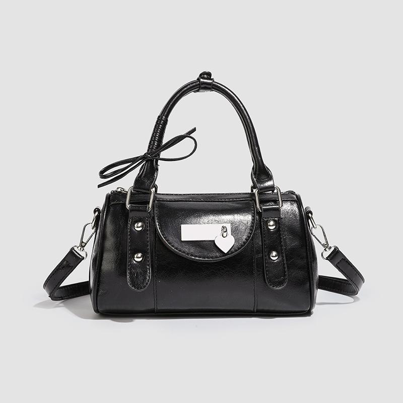 Нишевая сумка-боулинг высокого класса женская 2025 новая модная универсальная простая дорожная диагональная сумка-подушка
Нишевая сумка-боулинг высокого класса женская 2025 новая модная универсальная простая дорожная диагональная сумка-подушка