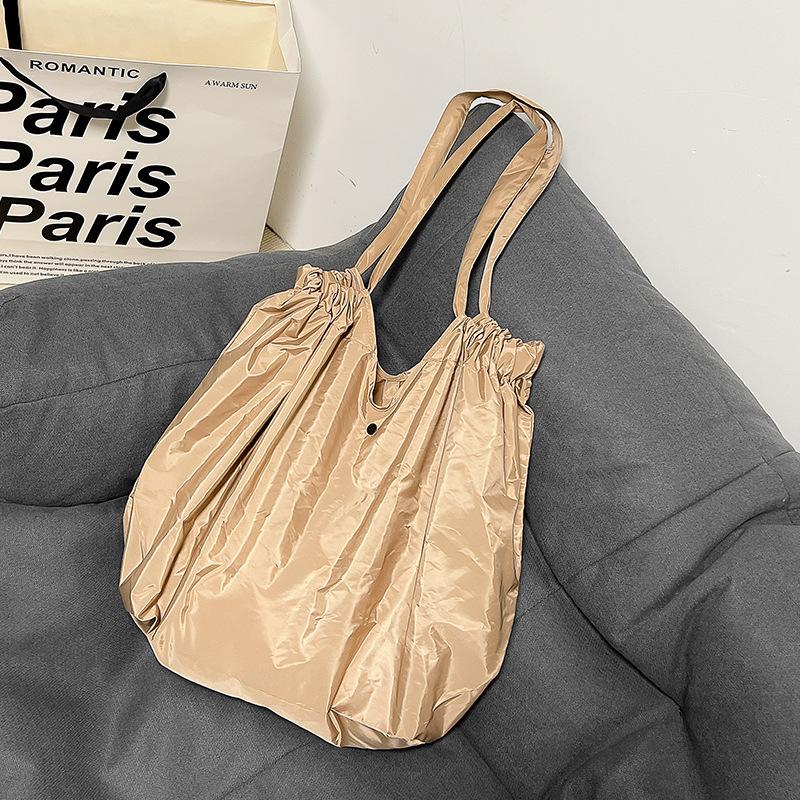 Portable Shopping Bags Waterproof Folding Oxford Bag All-match Shopper Large Capacity Eco-friendly Shoulder Underarm Casual Tote
Portable Shopping Bags Waterproof Folding Oxford Bag All-match Shopper Large Capacity Eco-friendly Shoulder Underarm Casual Tote