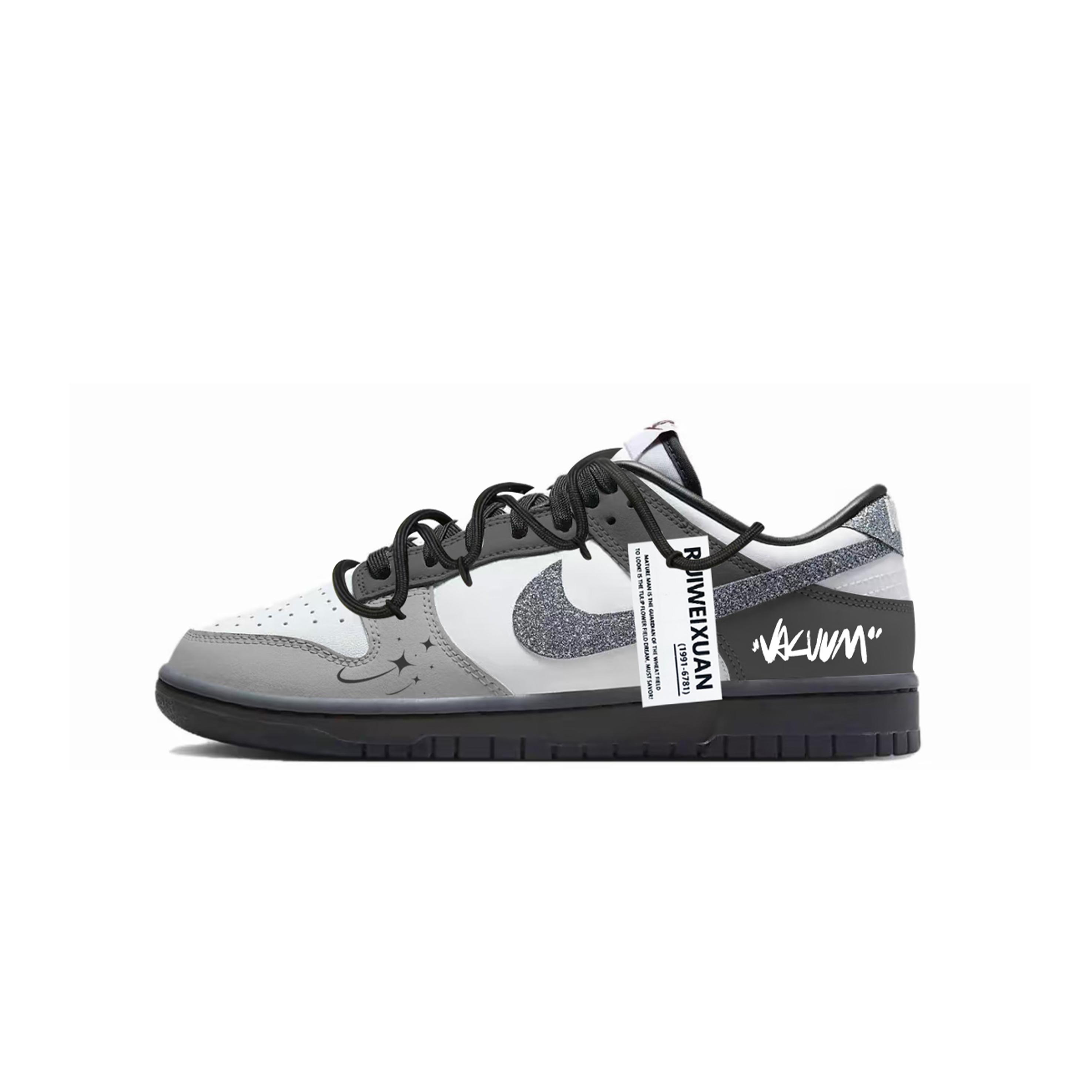 Nike Dunk Light Realm Shadow Cushioning Low top Skateboard Shoes Unisex Black White HQ3462-191(Team619-) 35.5
Nike Dunk Light Realm Shadow Cushioning Low top Skateboard Shoes Unisex Black White HQ3462-191(Team619-) 35.5
