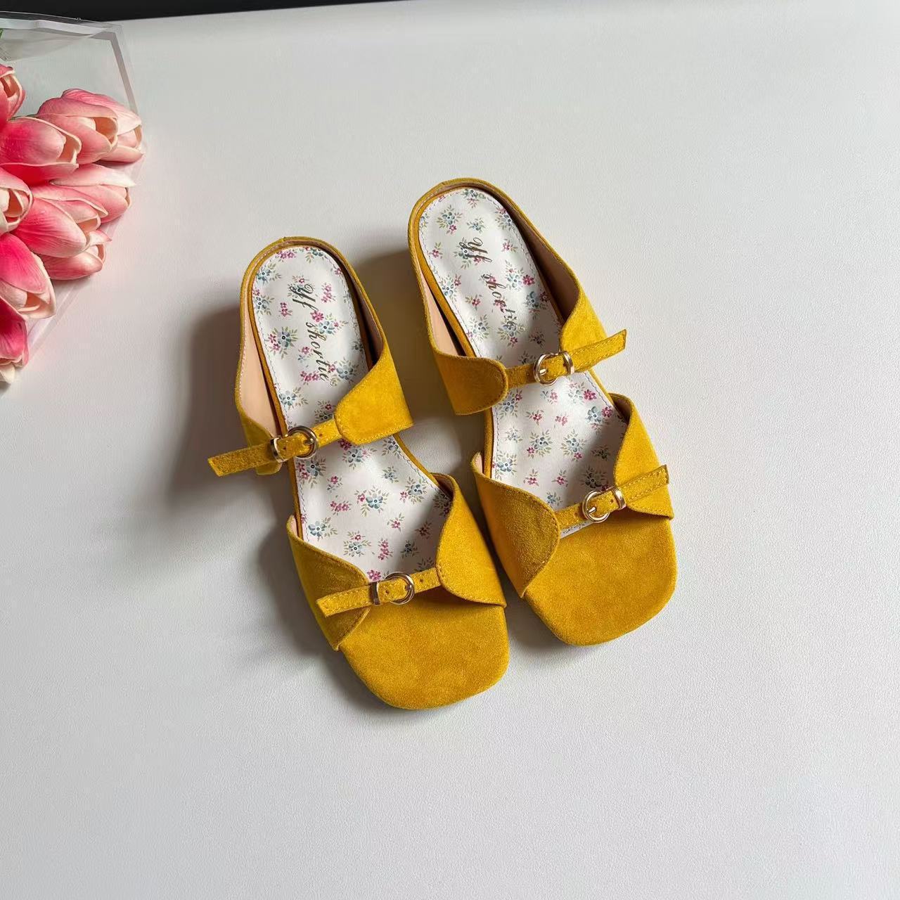Inner height increase temperament open-toed cool slippers women s summer new high-end versatile bow one-pedal platform sandals 35
Inner height increase temperament open-toed cool slippers women s summer new high-end versatile bow one-pedal platform sandals 35