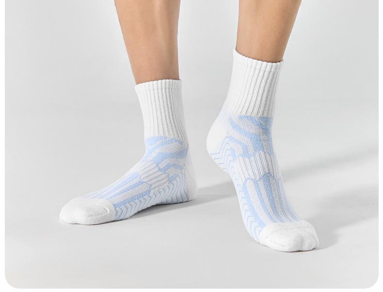 Мужские весенне-осенние спортивные носки до середины икры из чистого хлопка, впитывающие пот и дезодорирующие 1 pair белый/синий
Мужские весенне-осенние спортивные носки до середины икры из чистого хлопка, впитывающие пот и дезодорирующие 1 pair белый/синий