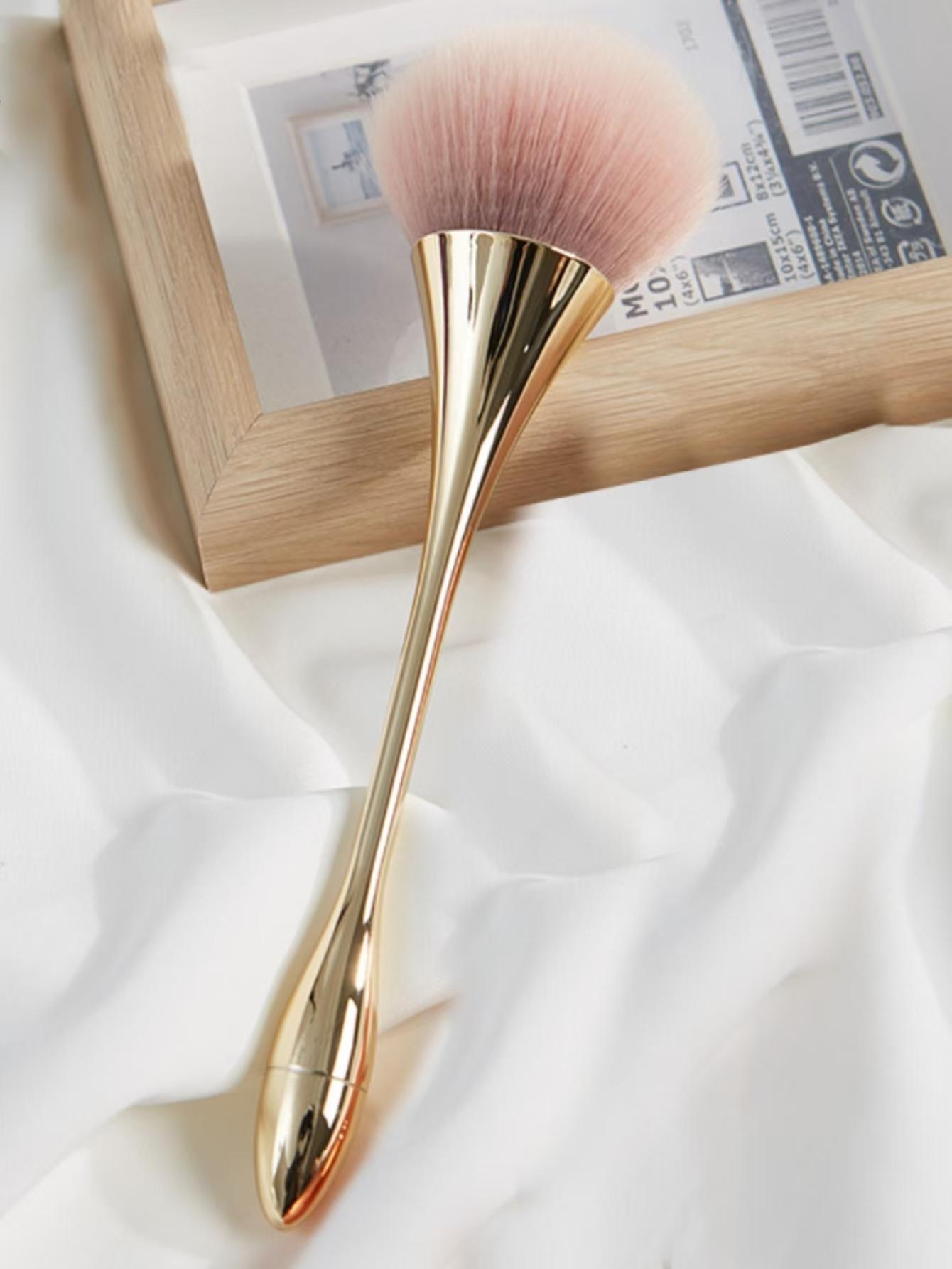 Small Fluffy Blush Brush, Soft Hair Loose Powder Brush for Setting Powder, Mini Face Makeup Brush for Contour Highlight золотий
Small Fluffy Blush Brush, Soft Hair Loose Powder Brush for Setting Powder, Mini Face Makeup Brush for Contour Highlight золотий
