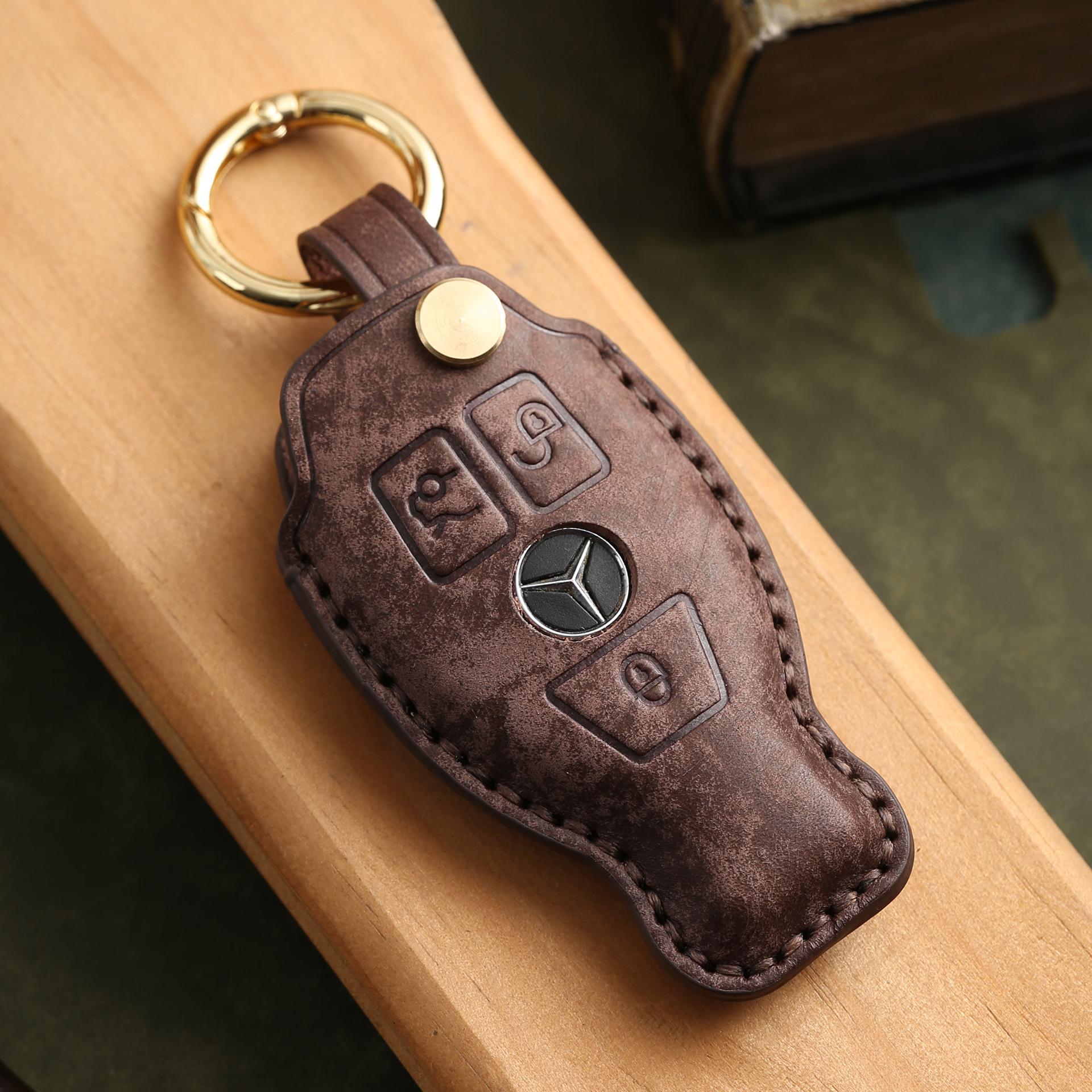Индивидуализированный чехол для ключа подходит для старого Mercedes-Benz E300L C200L, кожаный чехол-кольцо ручной работы для защиты ключа. коричневый
Индивидуализированный чехол для ключа подходит для старого Mercedes-Benz E300L C200L, кожаный чехол-кольцо ручной работы для защиты ключа. коричневый