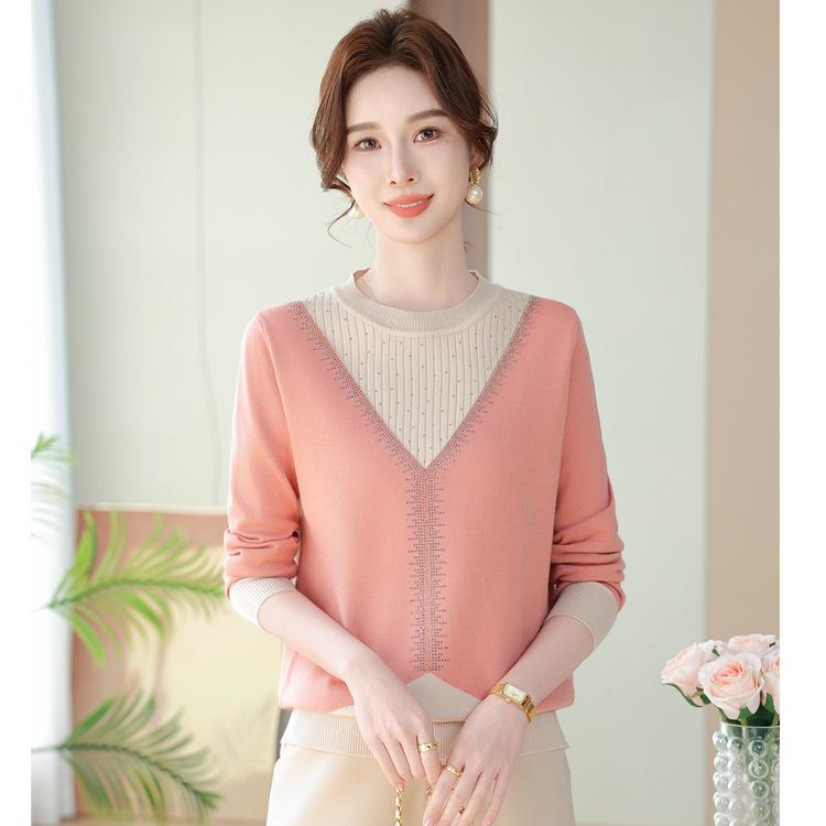 Spring and Autumn Women s Age-reducing Clothes Fashion Color Matching Bottoming Shirt New Fashion Foreign Mother Sweater M
Spring and Autumn Women s Age-reducing Clothes Fashion Color Matching Bottoming Shirt New Fashion Foreign Mother Sweater M