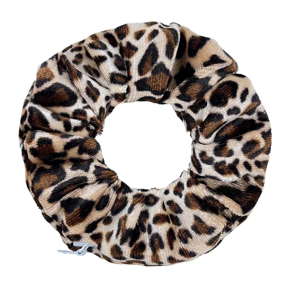 with Hidden Pocket Hair Tie Soft Fabric Stash Scrunchie Ponytail Holder Cash Keys Earphones Leopard Print 01
with Hidden Pocket Hair Tie Soft Fabric Stash Scrunchie Ponytail Holder Cash Keys Earphones Leopard Print 01