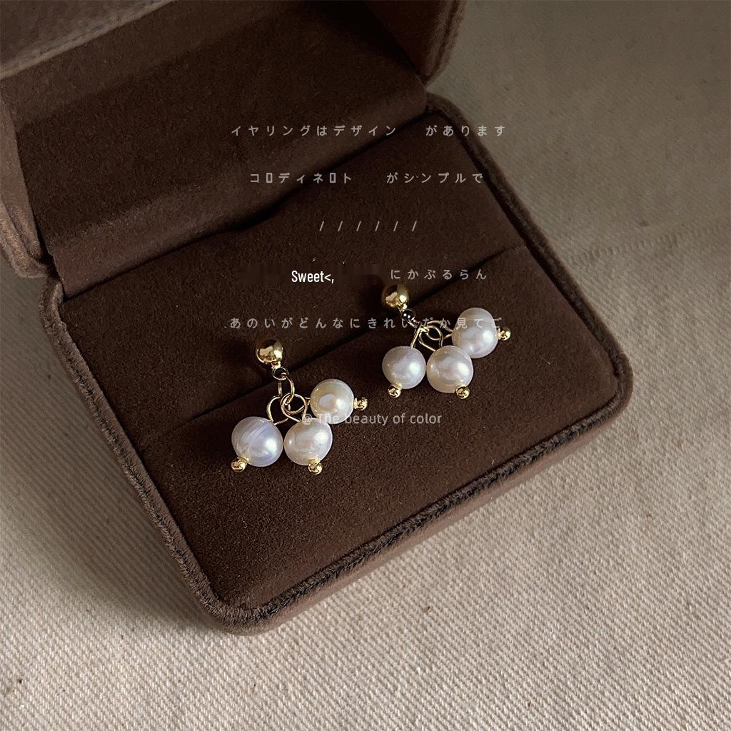 French Freshwater Pearl Beaded Earrings with 925 Silver Studs - Elegant Handmade Design
French Freshwater Pearl Beaded Earrings with 925 Silver Studs - Elegant Handmade Design