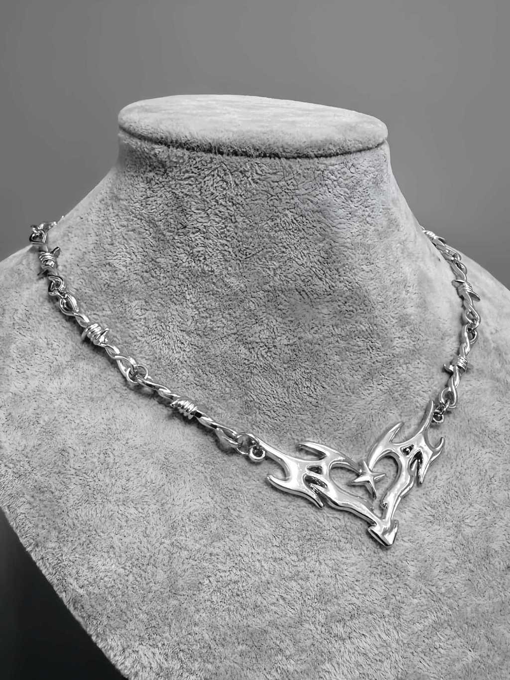 Geometric Heart Necklace With Electroplated Alloy Pendant For Men And Women Style B
Geometric Heart Necklace With Electroplated Alloy Pendant For Men And Women Style B
