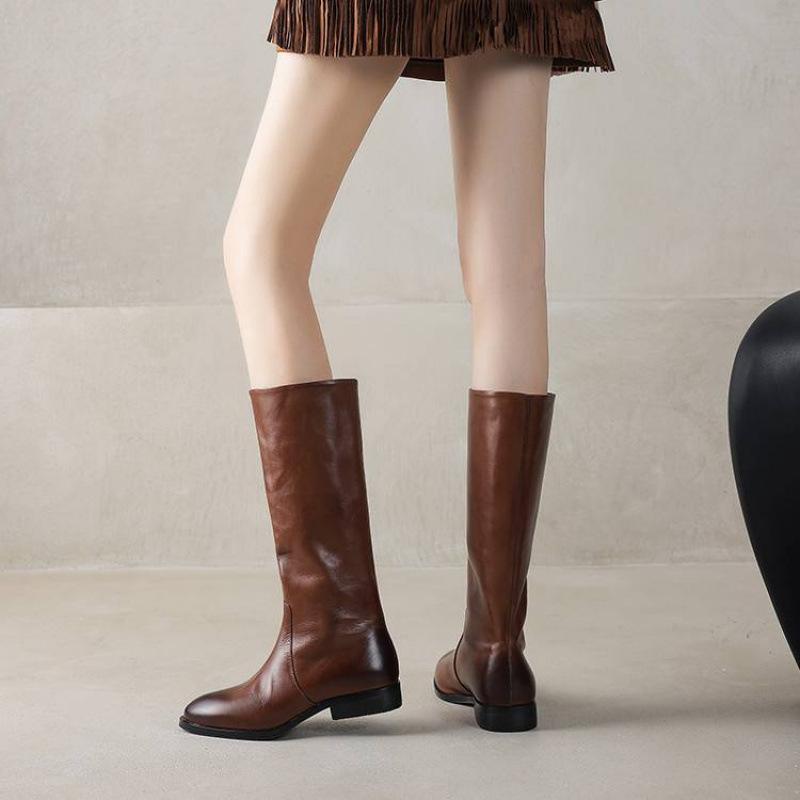 Autumn and winter women s leather knight boots middle heel square heel large size cowhide women s boots sleeve new versatile high boots women 40
Autumn and winter women s leather knight boots middle heel square heel large size cowhide women s boots sleeve new versatile high boots women 40