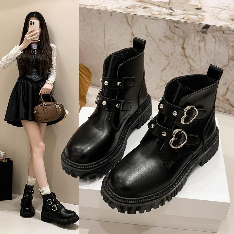 Модные женские ботинки на высокой платформе 2025 года, новые ретро ботинки, женские мотоциклетные ботинки на платформе средней высоты 42 чёрный
Модные женские ботинки на высокой платформе 2025 года, новые ретро ботинки, женские мотоциклетные ботинки на платформе средней высоты 42 чёрный