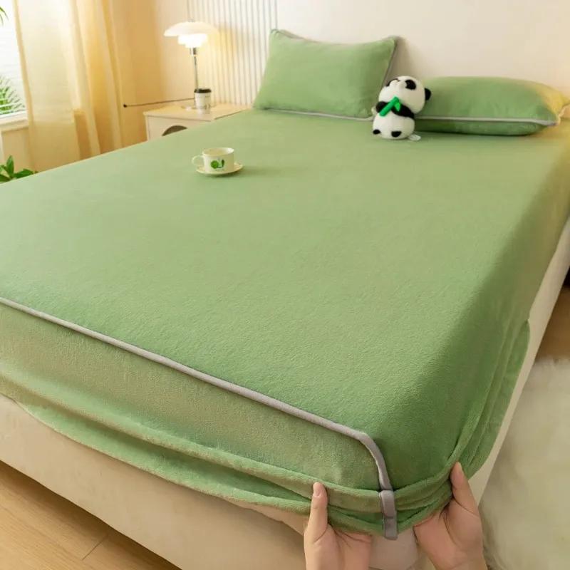 Простыня на резинке из молочного бархата Зимняя теплая мягкая постельная принадлежность Матрас Толстая простыня из кораллового бархата Чехлы Однотонный эластичный наматрасник YFA1883 #7
