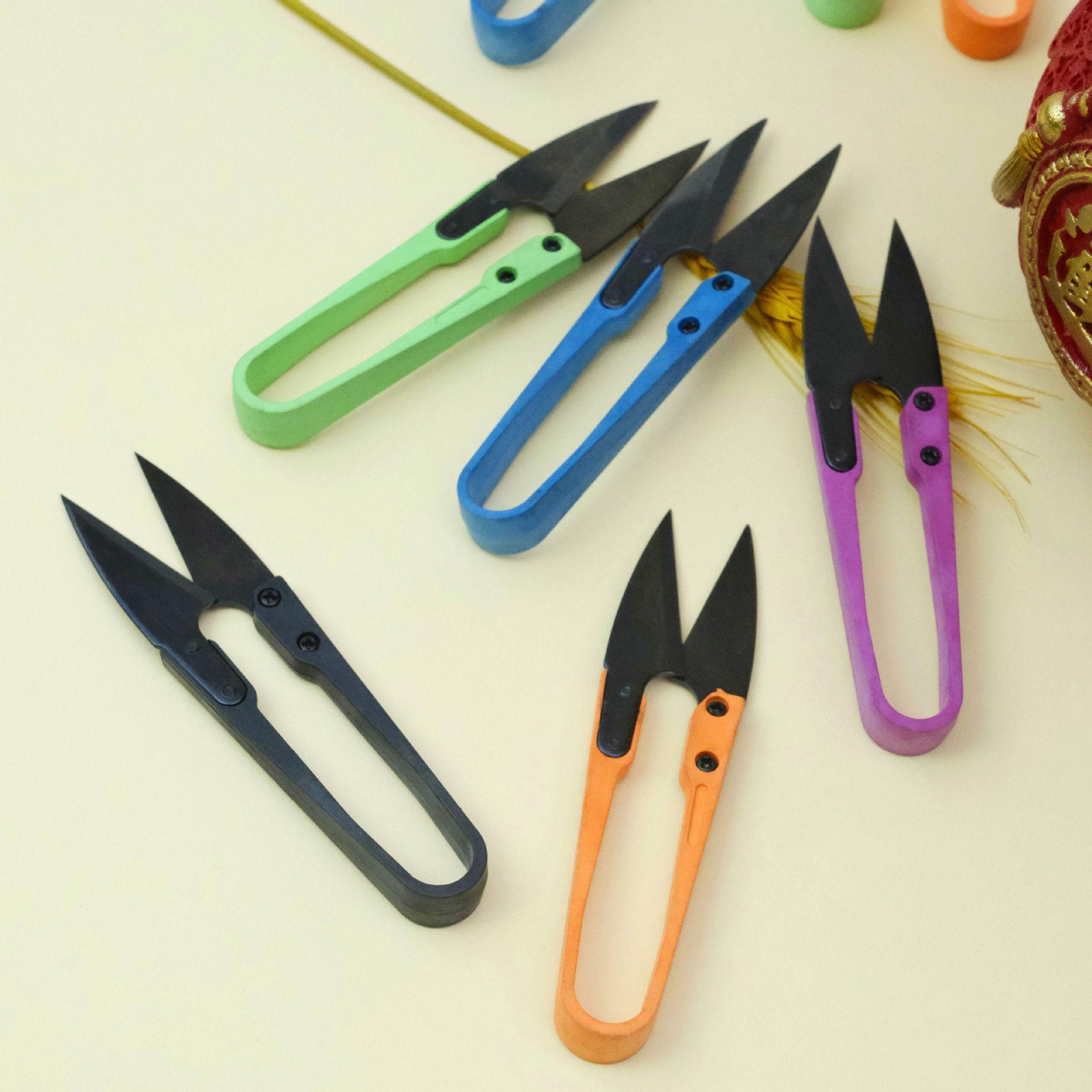 Черная пластиковая ручка Высокоуглеродистая сталь Ножницы для пряжи - Пружинные кусачки для ниток для вышивания крестом и бытового использования
Черная пластиковая ручка Высокоуглеродистая сталь Ножницы для пряжи - Пружинные кусачки для ниток для вышивания крестом и бытового использования