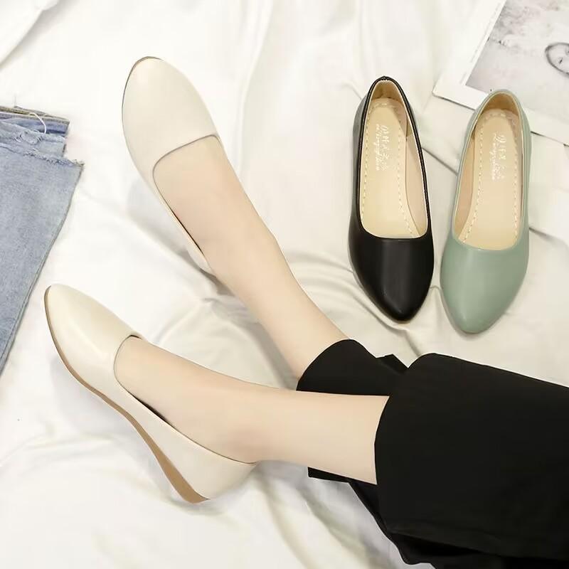 2024 spring and autumn women s shoes flat shoes women s single shoes comfortable and fashionable new pointed soft sole one pedal Doudou shoes 35 чёрный
2024 spring and autumn women s shoes flat shoes women s single shoes comfortable and fashionable new pointed soft sole one pedal Doudou shoes 35 чёрный