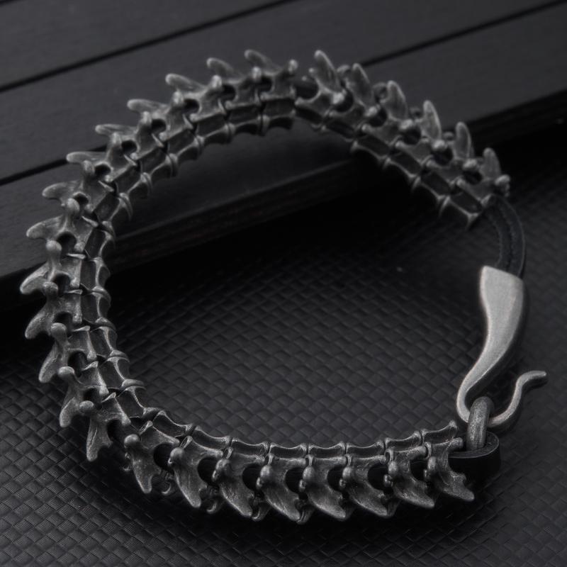 Vintage and Trendy Thorny Spine Bracelet, Suitable for Men s Personalized Punk Style Holiday Party Accessories and Zircon
Vintage and Trendy Thorny Spine Bracelet, Suitable for Men s Personalized Punk Style Holiday Party Accessories and Zircon