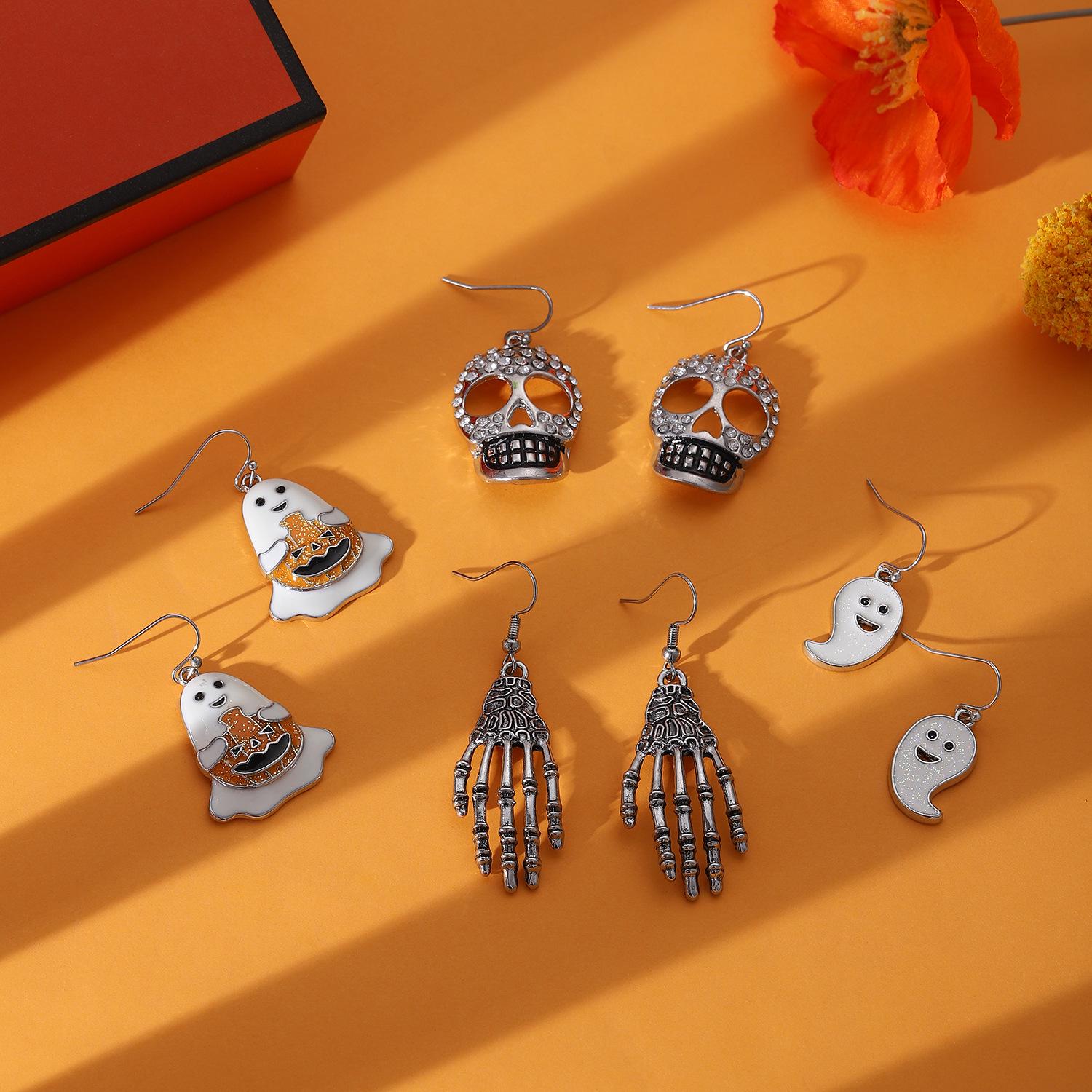 Halloween Cartoon Pumpkin Ghost Skull Dangle Earrings - Funny Creative Design for Women
Halloween Cartoon Pumpkin Ghost Skull Dangle Earrings - Funny Creative Design for Women