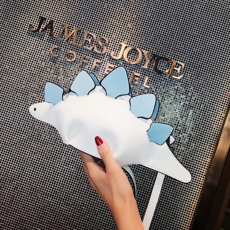 ins контрастный цвет сумка женская 2024 личность смешной мобильный телефон сумка мультфильм динозавр сумка через плечо мини смешной сумка-мессенджер белый
ins контрастный цвет сумка женская 2024 личность смешной мобильный телефон сумка мультфильм динозавр сумка через плечо мини смешной сумка-мессенджер белый