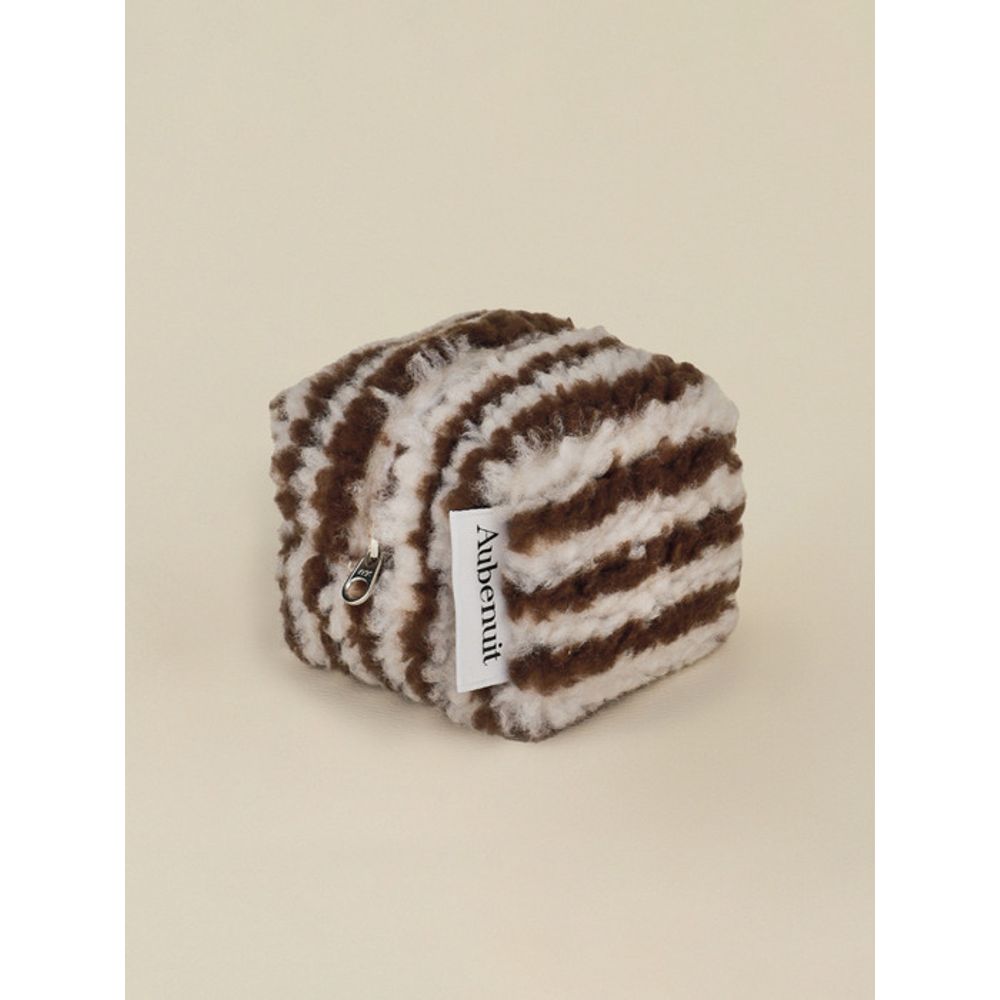 Aube nuit Obnuit Wool Cube Pouch Keyring Stripe_Brown S (Keyring can be added) No keyring
Aube nuit Obnuit Wool Cube Pouch Keyring Stripe_Brown S (Keyring can be added) No keyring