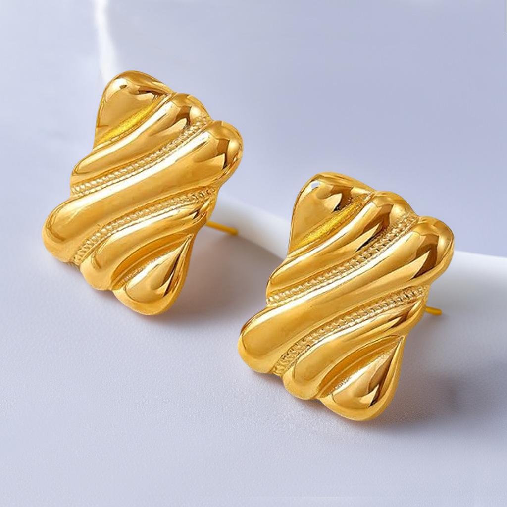 European and American style exaggerated square thread earrings stainless steel K real gold line gold fashionable earrings Vacuum electroplating 18k ready for shipment
European and American style exaggerated square thread earrings stainless steel K real gold line gold fashionable earrings Vacuum electroplating 18k ready for shipment
