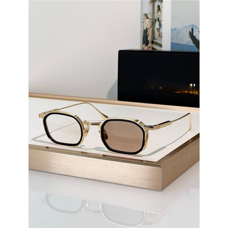 Unisex Fashionable Square Photochromic Metal Sunglasses with UV Protection Standard
Unisex Fashionable Square Photochromic Metal Sunglasses with UV Protection Standard