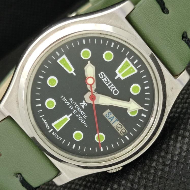 USED VINTAGE SEIKO 5 AUTOMATIC 7019A JAPAN MENS D/D BLACK WATCH 608c-a315406-9 SKU608c-a315406
USED VINTAGE SEIKO 5 AUTOMATIC 7019A JAPAN MENS D/D BLACK WATCH 608c-a315406-9 SKU608c-a315406