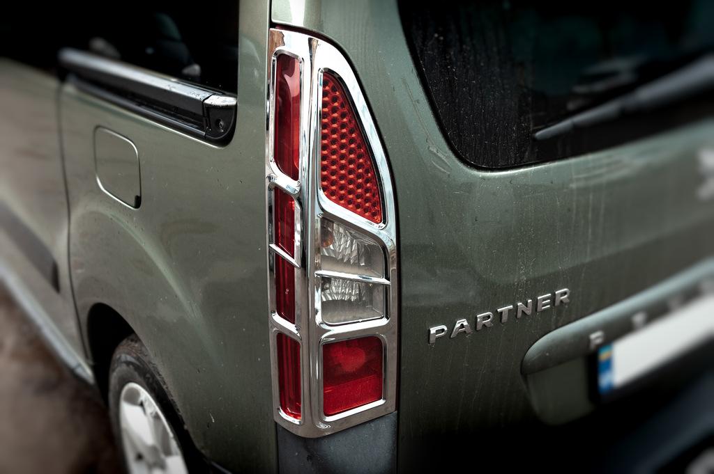 Накладка на стопы Угловые (2 шт, пласт) для Citroen Berlingo 2008-2018 гг
Накладка на стопы Угловые (2 шт, пласт) для Citroen Berlingo 2008-2018 гг