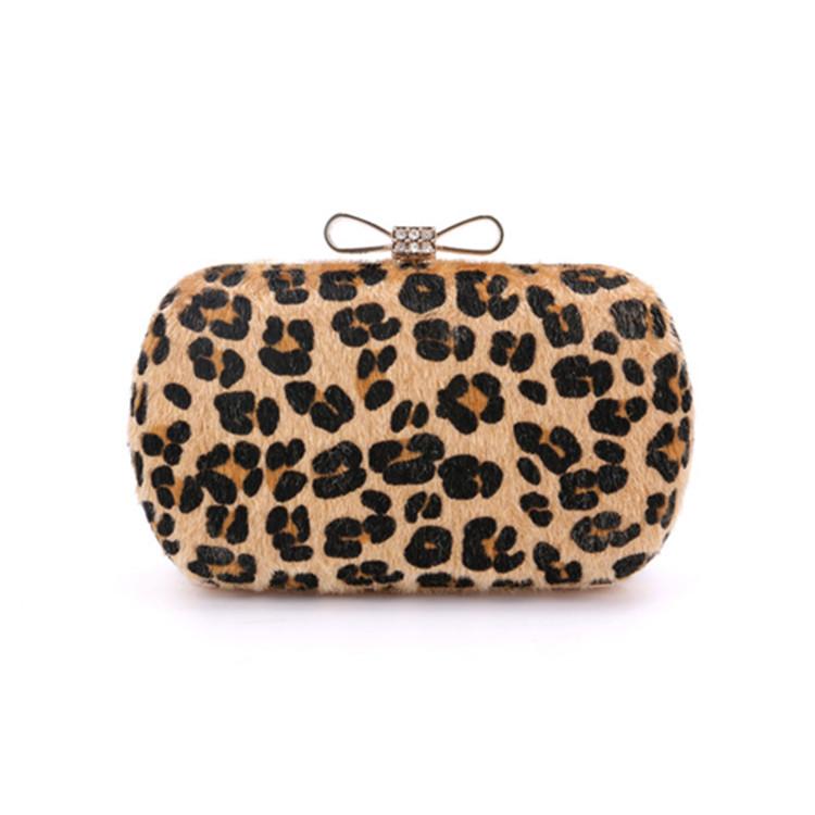 New Arrival Women s Evening Bag With Rhinestone Embroidery Bowleopard Slip Fur Handbag Chain Handle Luxury Banquet Bag
New Arrival Women s Evening Bag With Rhinestone Embroidery Bowleopard Slip Fur Handbag Chain Handle Luxury Banquet Bag