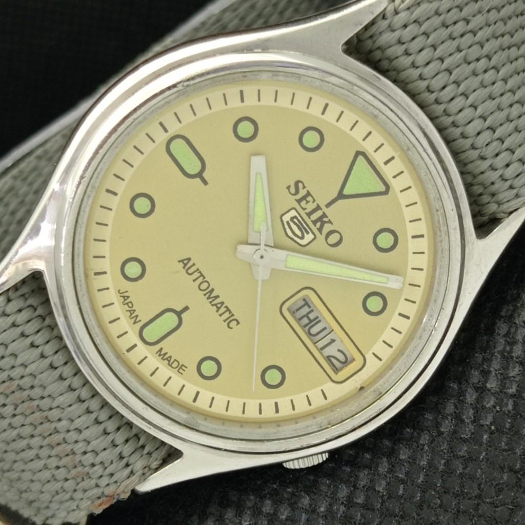 Б/У винтажные мужские часы SEIKO 5 AUTO 7019A из Японии, день/дата, золотистые, 595a-a312345-2 SKU595a-a312345
Б/У винтажные мужские часы SEIKO 5 AUTO 7019A из Японии, день/дата, золотистые, 595a-a312345-2 SKU595a-a312345