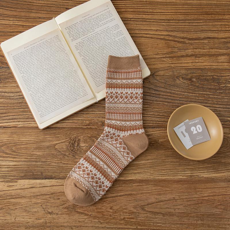 Women s Ethnic Mid-Calf Combed Cotton Socks - Retro Curve Style One Size хакі
Women s Ethnic Mid-Calf Combed Cotton Socks - Retro Curve Style One Size хакі