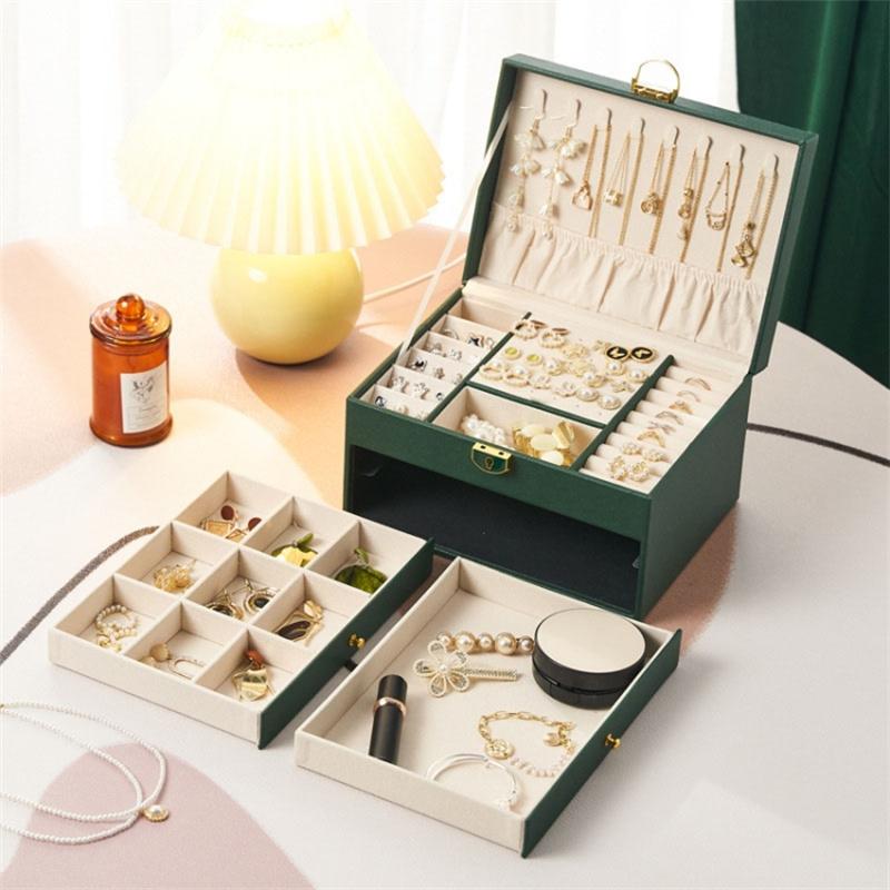 Rhombus Stitching Lines Three-layer Drawer Jewelry Lock Case Necklace Ring PU Leather Display Box,23*17*13.5cm Blackish Green
Rhombus Stitching Lines Three-layer Drawer Jewelry Lock Case Necklace Ring PU Leather Display Box,23*17*13.5cm Blackish Green