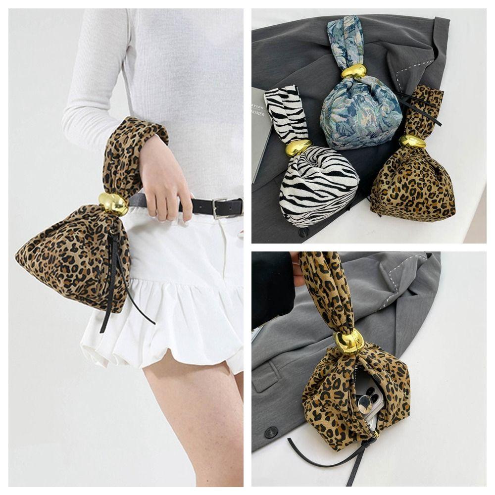 Cute Printed Knot Wrist Bag Stripe Makeup Bag Casual Leopard Print Handbag Girl коричневий
Cute Printed Knot Wrist Bag Stripe Makeup Bag Casual Leopard Print Handbag Girl коричневий