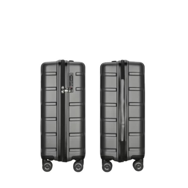 Diplomat TC-26082 PC Hardside Spinner Luggage with TSA Lock
Diplomat TC-26082 PC Hardside Spinner Luggage with TSA Lock