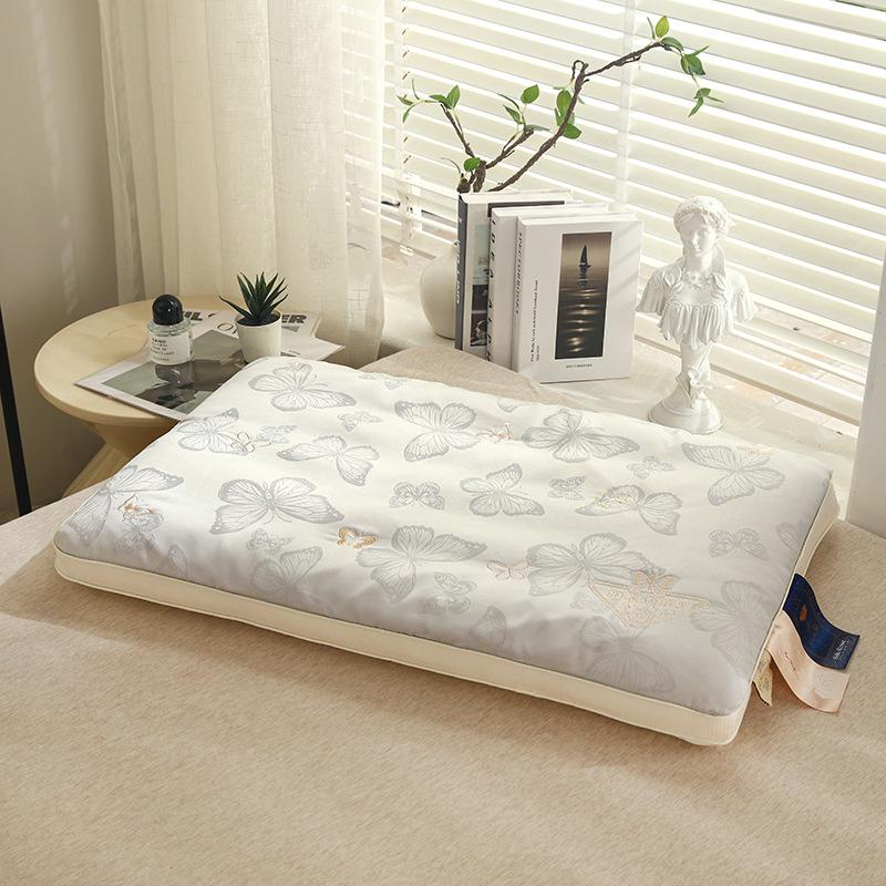 2025 new class A butterfly dance silk feather velvet setting medium and low neck pillow fluffy non-collapse pillow core 48x74cm low pillow сірий
2025 new class A butterfly dance silk feather velvet setting medium and low neck pillow fluffy non-collapse pillow core 48x74cm low pillow сірий