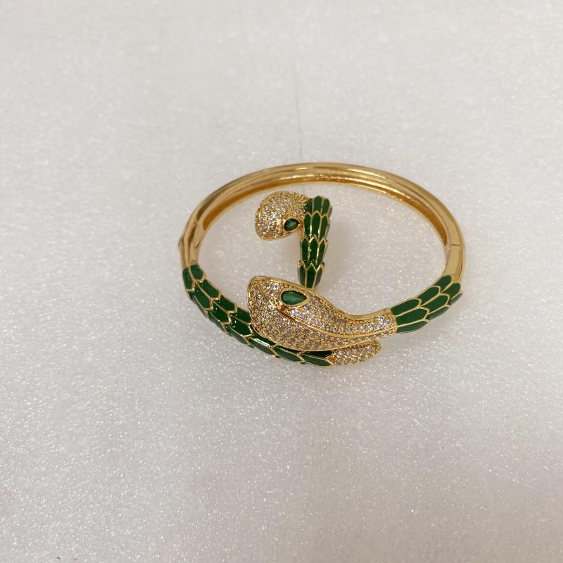 2024 Изысканный браслет-змейка: Роскошный европейский и американский женский браслет
2024 Изысканный браслет-змейка: Роскошный европейский и американский женский браслет