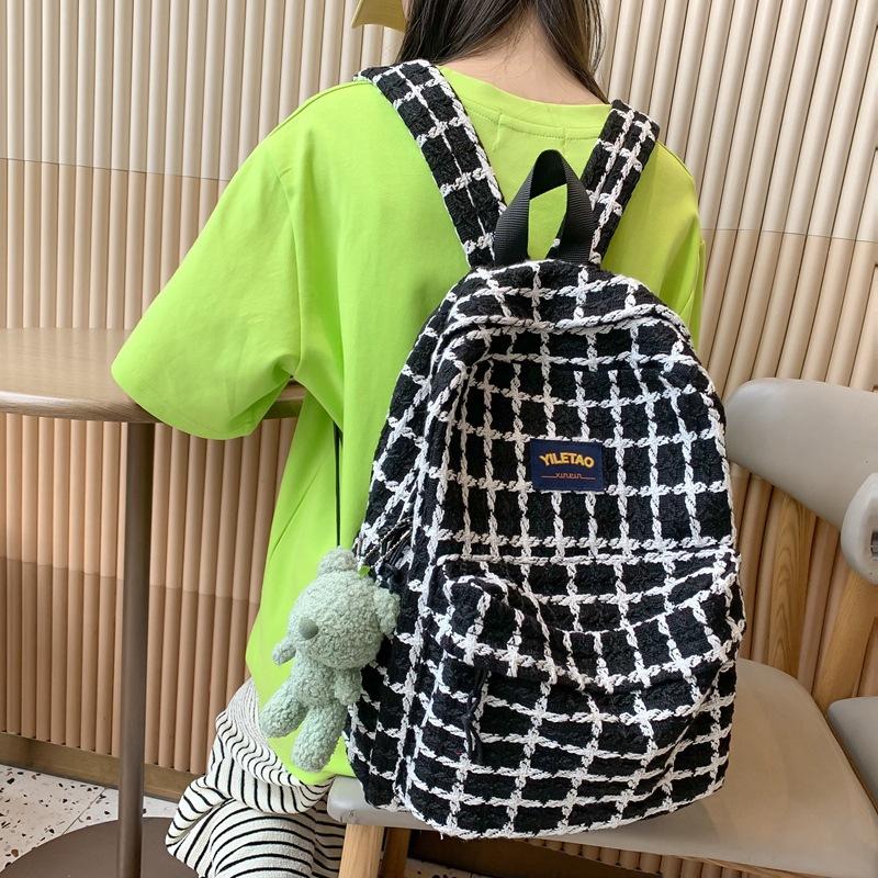 Latzison student schoolbag Korean version labeled casual style large-capacity junior high school student backpack
Latzison student schoolbag Korean version labeled casual style large-capacity junior high school student backpack