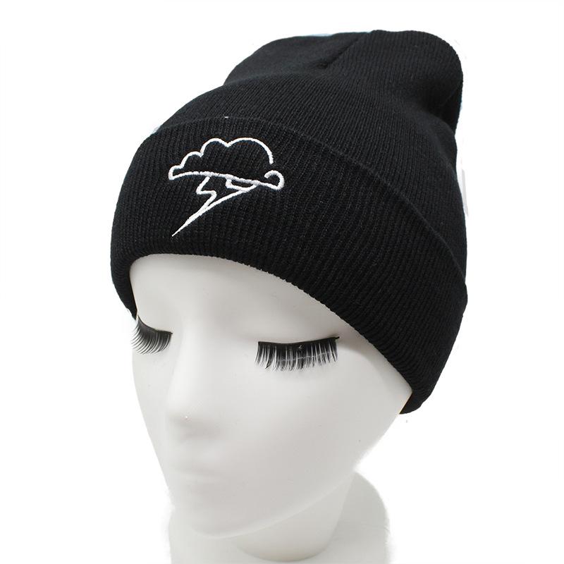 Hat Small Lightning Cloud Embroidery Knitted Hat Men S And Women S Warm Wool Hat Cold Hat Tide M(56-58cm) чорний
Hat Small Lightning Cloud Embroidery Knitted Hat Men S And Women S Warm Wool Hat Cold Hat Tide M(56-58cm) чорний