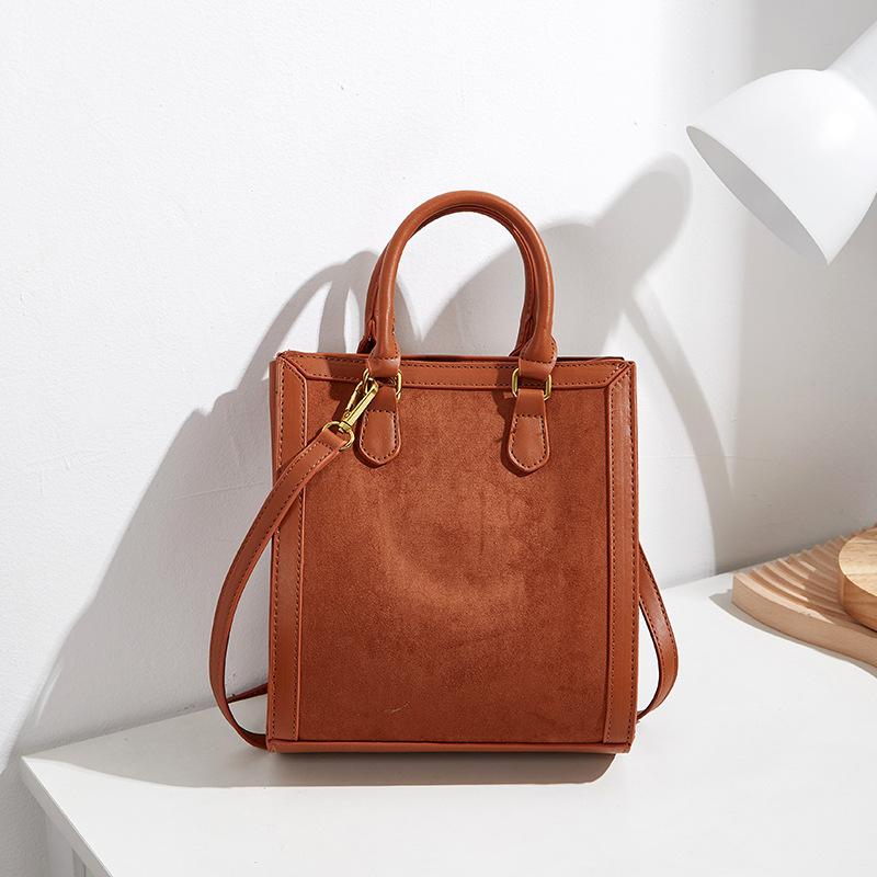 Новая модная женская сумка большой вместимости, универсальная сумка для поездок, высококачественная сумка через плечо, сумка из мягкой кожи, сумка-тоут оранжевый
Новая модная женская сумка большой вместимости, универсальная сумка для поездок, высококачественная сумка через плечо, сумка из мягкой кожи, сумка-тоут оранжевый