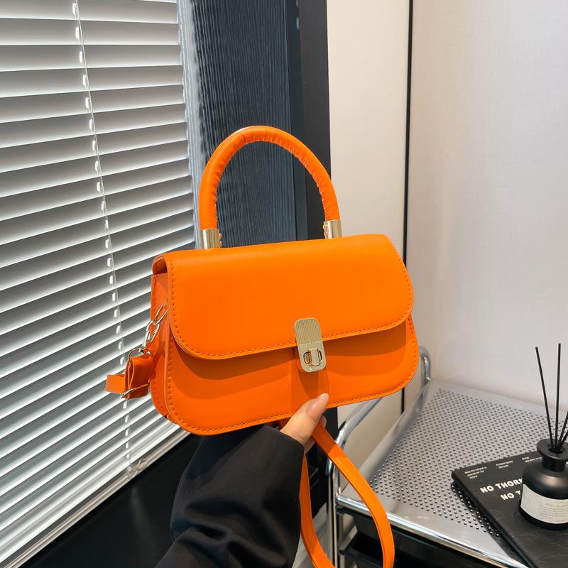 2025 новая высококачественная текстурная модная сумка подмышкой женская новая простая маленькая квадратная сумка универсальная сумка через плечо
2025 новая высококачественная текстурная модная сумка подмышкой женская новая простая маленькая квадратная сумка универсальная сумка через плечо