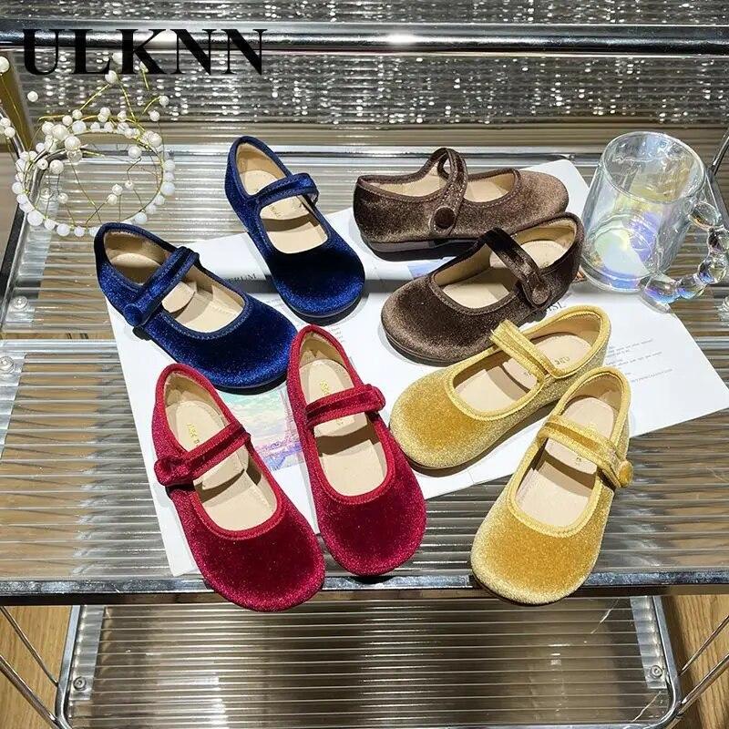 Girls Comfortable Single Shoes Children s Leather Shoes Spring New Fashionable Girls Flat Sole Single Shoes Velvet Shoe
Girls Comfortable Single Shoes Children s Leather Shoes Spring New Fashionable Girls Flat Sole Single Shoes Velvet Shoe